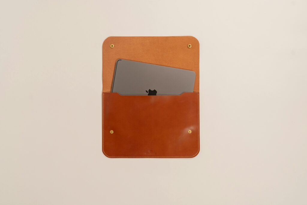 Best Leather Cases for iPhone 15 Pro Max in 2025