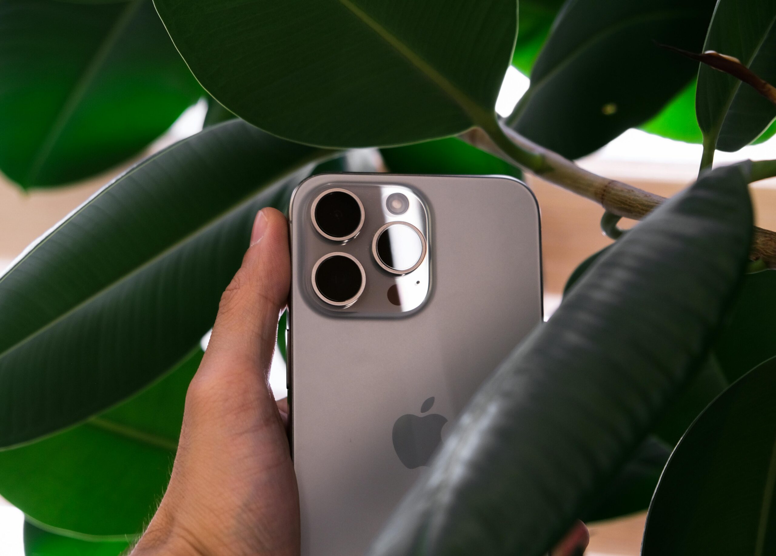 Best Leather Cases for iPhone 15 Pro Max in 2025