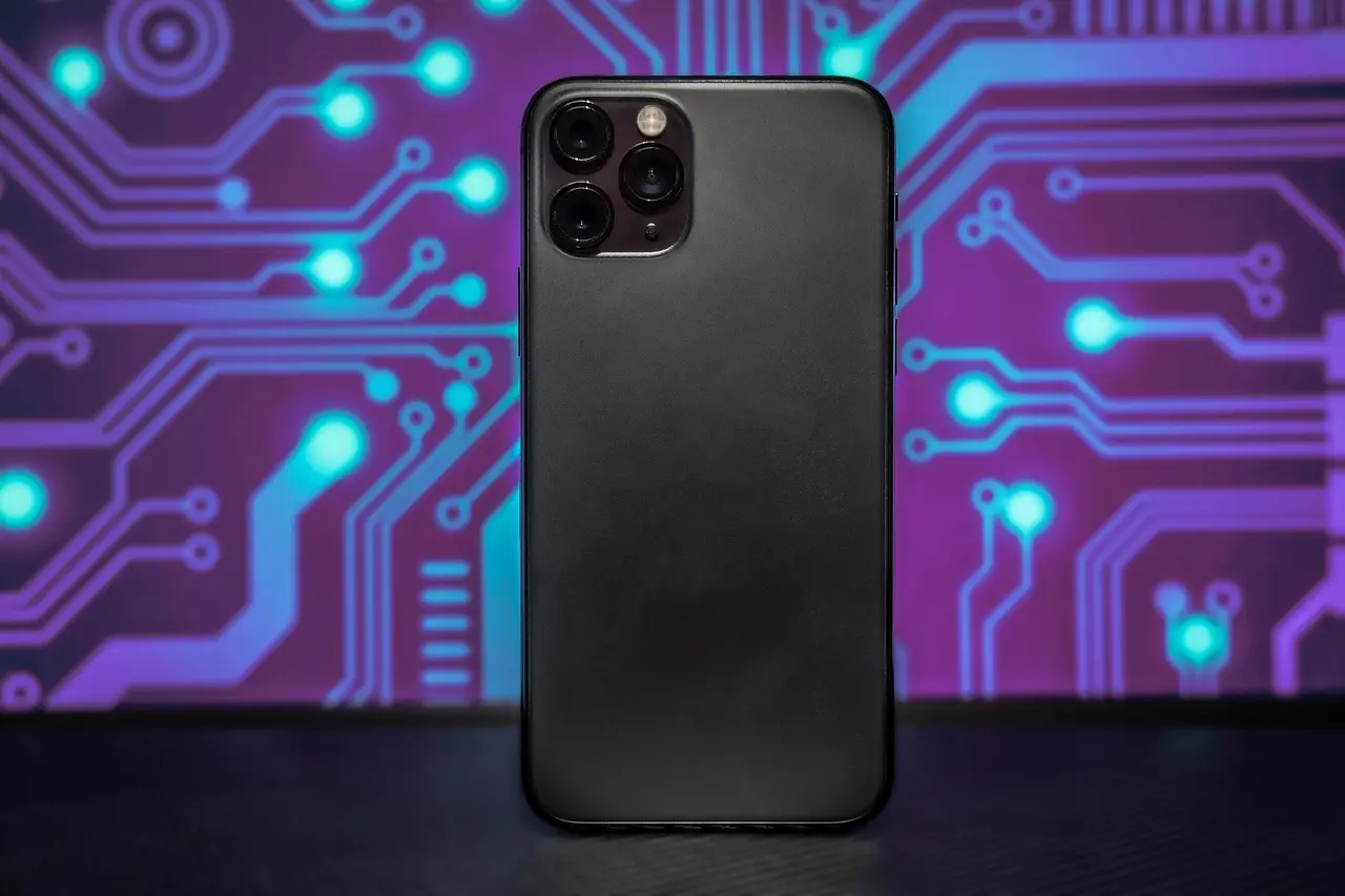 iPhone 16 Pro Max Camera Protector
