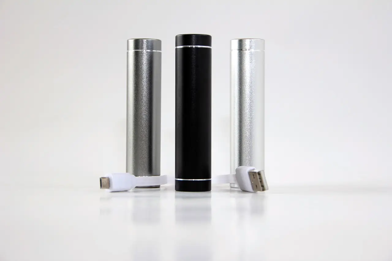 battery-pack-1049667_1280 (1) iPhone Chargers